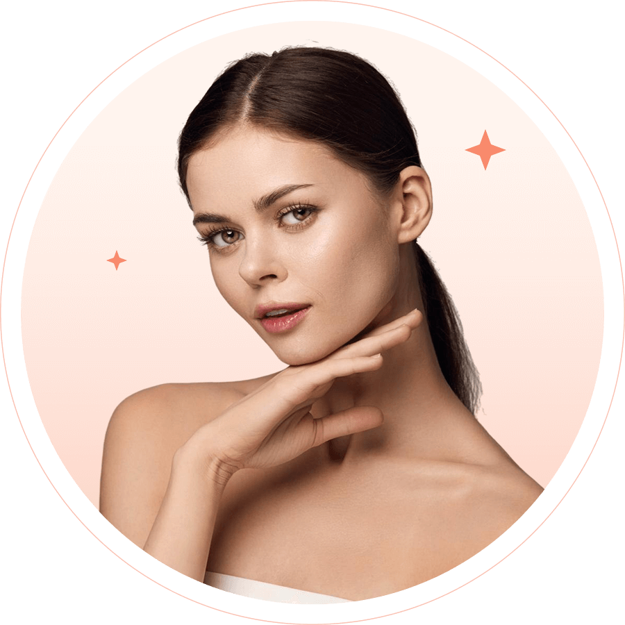 Mujer joven con piel radiante mostrando resultados de rejuvenecimiento facial con Sculptra en CDMX